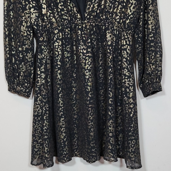 Cupcakes And Cashmere Jola Metallic Print Dress - Picture 6 of 11